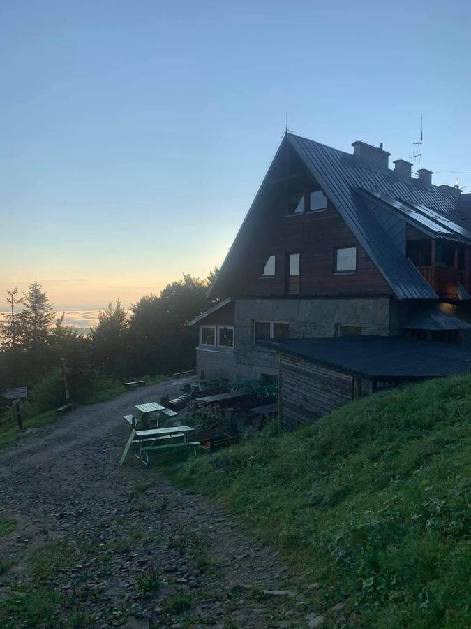 Schronisko Gorskie Pttk Na Jaworzynie Krynickiej Krynica-Zdrój Exterior foto